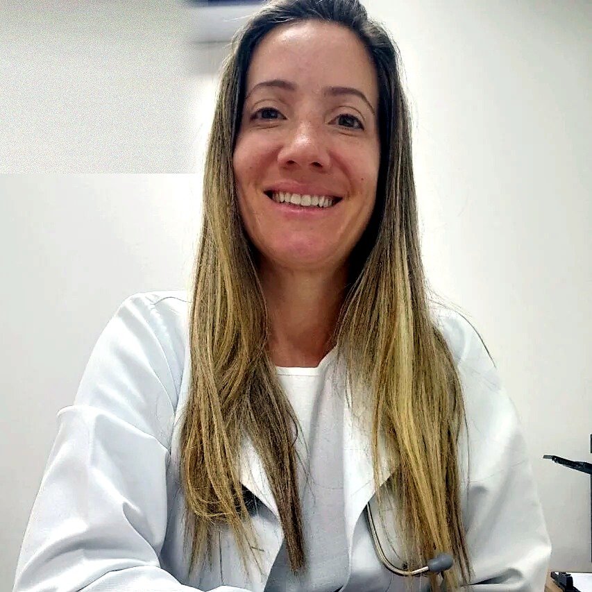 Dra. Laura Simões, clínica médica na CEFIS